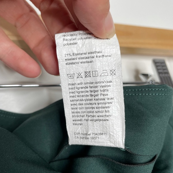 Girlfriend Collective Moss 23 3/4 HighRise Legging - Picture 8 of 8